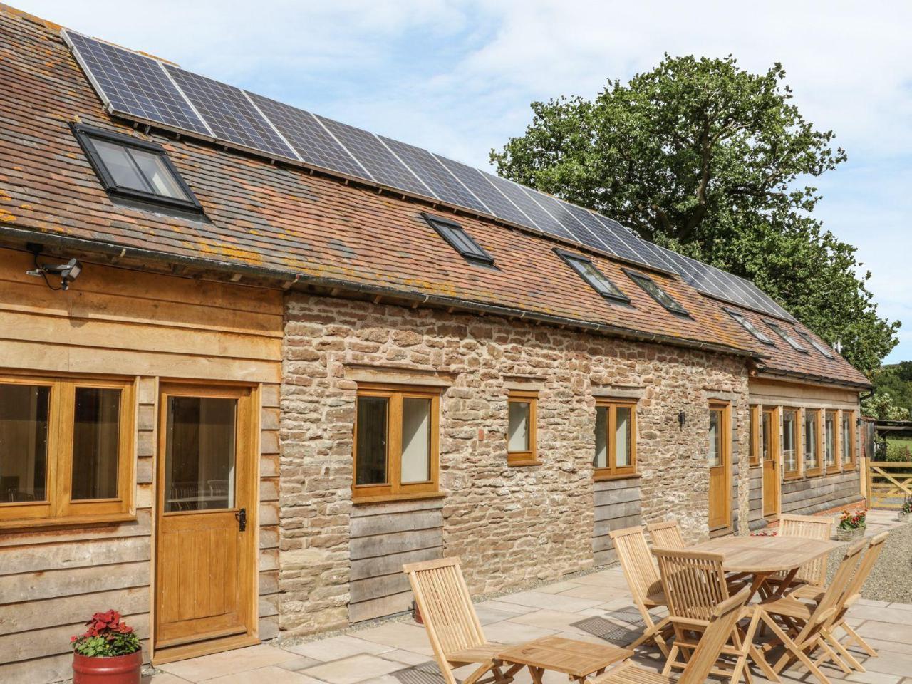 The Cow Byre, Heath Farm Villa Clee Saint Margaret Екстериор снимка